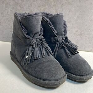 BEARPAW Christie Suede Fringe Tassel Ankle Boot Charcoal Gray Sherpa Lined US 6